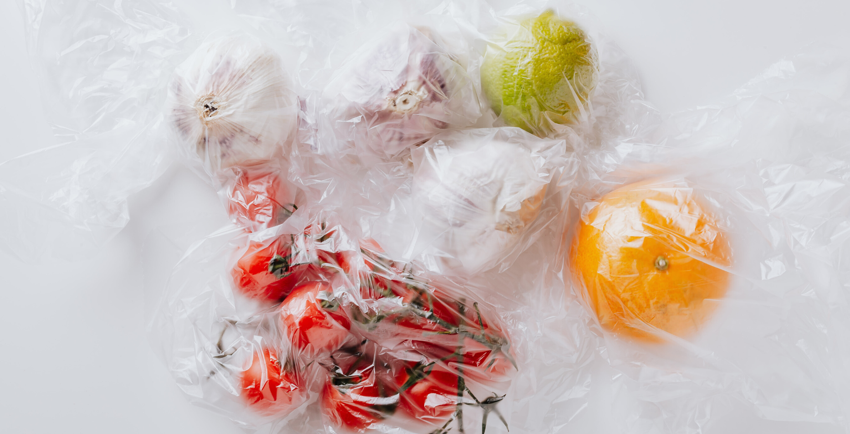 Pritarta siūlymui drausti nemokamai dalyti labai lengvus plastikinius pirkinių maišelius